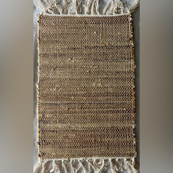 Pier 1 Imports Set of 2 Placemats Natural Jute Fringe Edges Beach Coastal Boho - Picture 8 of 8